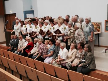 Członkowie Akademii Seniorów podczas spotkania z organizacją partnerską - Uniwersytetem Trzeciego Wieku z Gorzowa Wielkopolskiego (maj 2016, zdjęcie: Carla Skobjin)